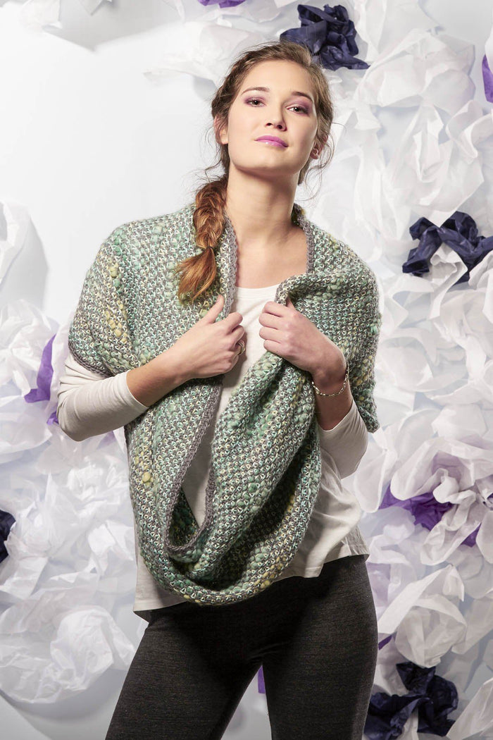 Hanasaku Cowl Pattern Universal Yarn