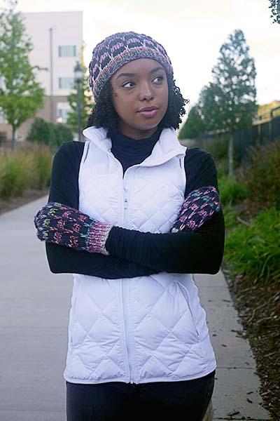 Latta Park Hat and Mittens Pattern Universal Yarn